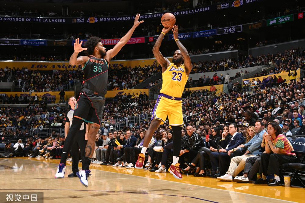 社交媒体 社交媒体